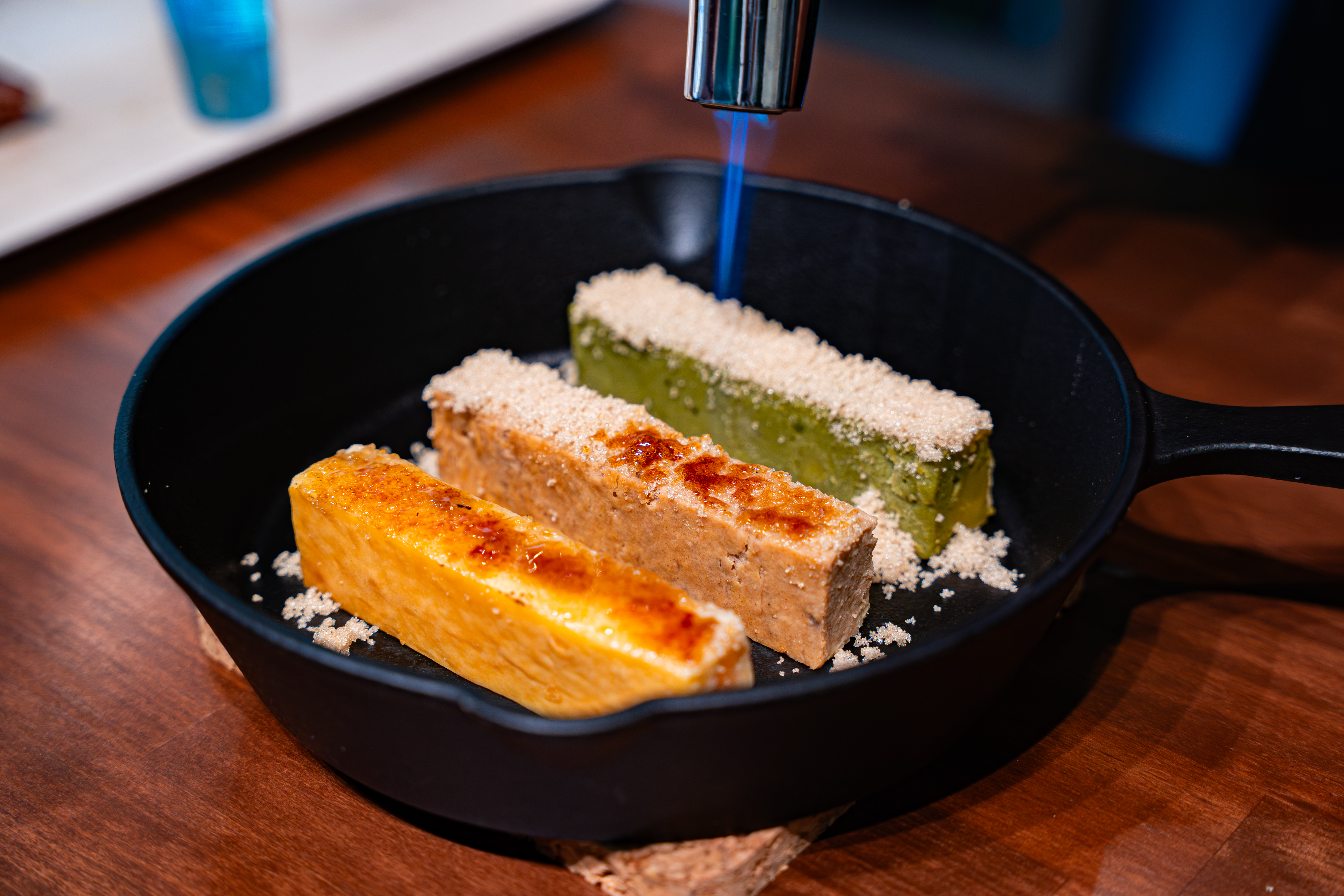 炙りケーキバー